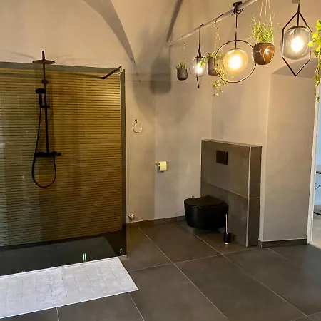 Burg 23 * Klagenfurt am Woerthersee